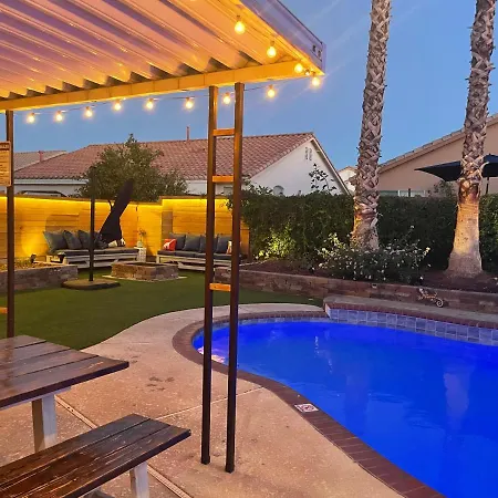 Gorgeous Henderson Home With Pool!